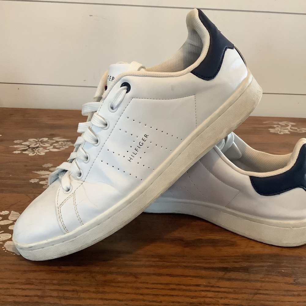 Tommy Hilfiger Men's White and Navy Sneakers